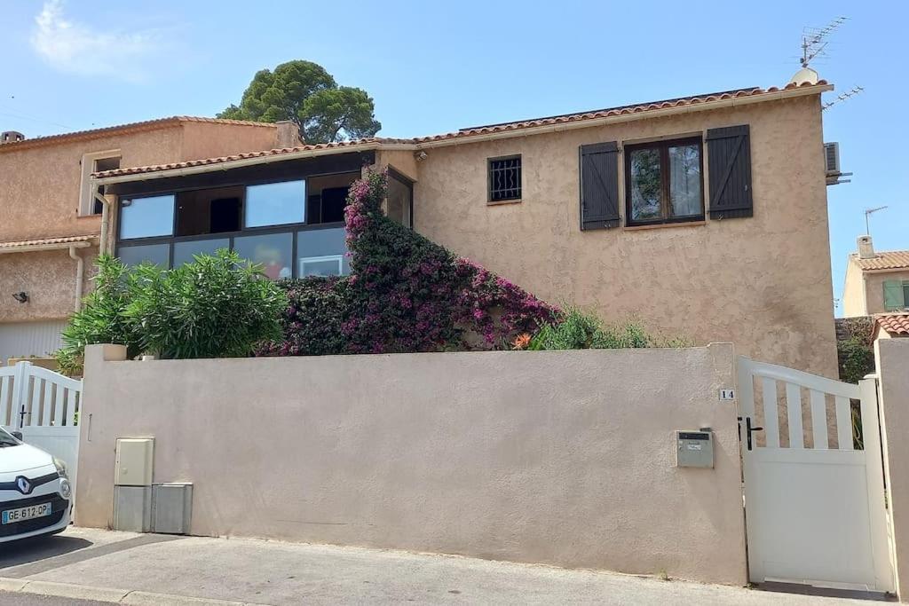 Appartement En Rez De Jardin Et Terrasse Ds Villa イエール エクステリア 写真