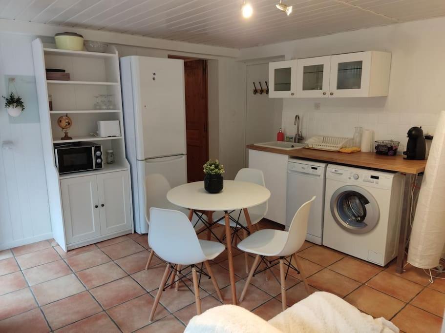 Appartement En Rez De Jardin Et Terrasse Ds Villa イエール エクステリア 写真